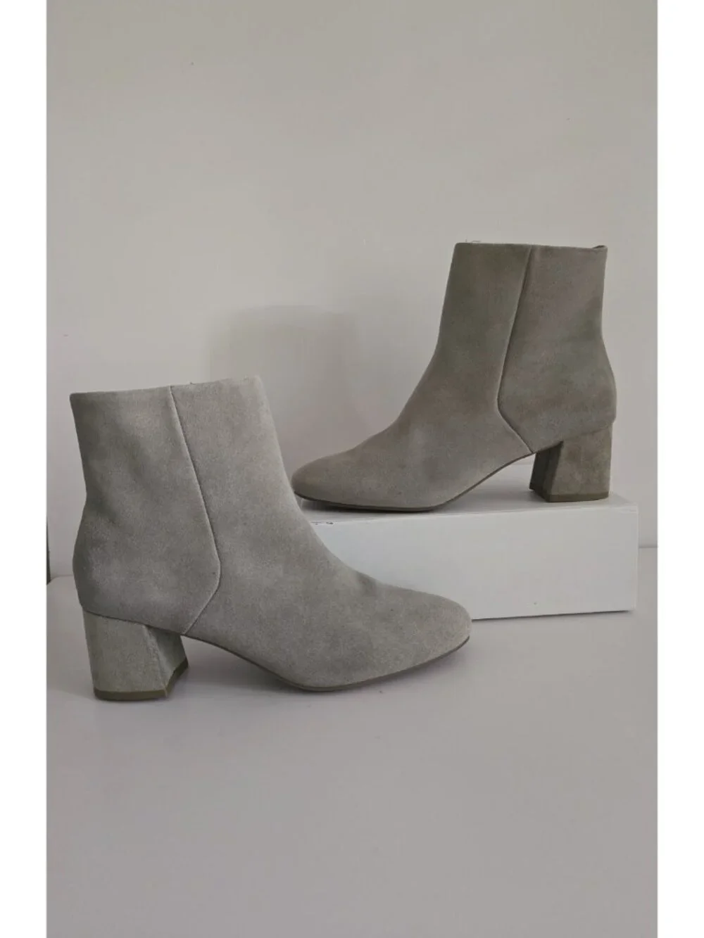 Blondo Alida Grey Suede Waterproof Leather Ankle Boots Heeled Booties 8 Shoes